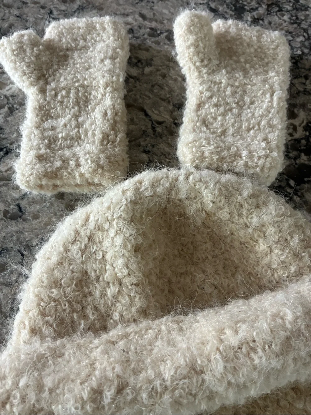 Cozy Alpaca Knit Beanie & Fingerless Gloves Set - Cream